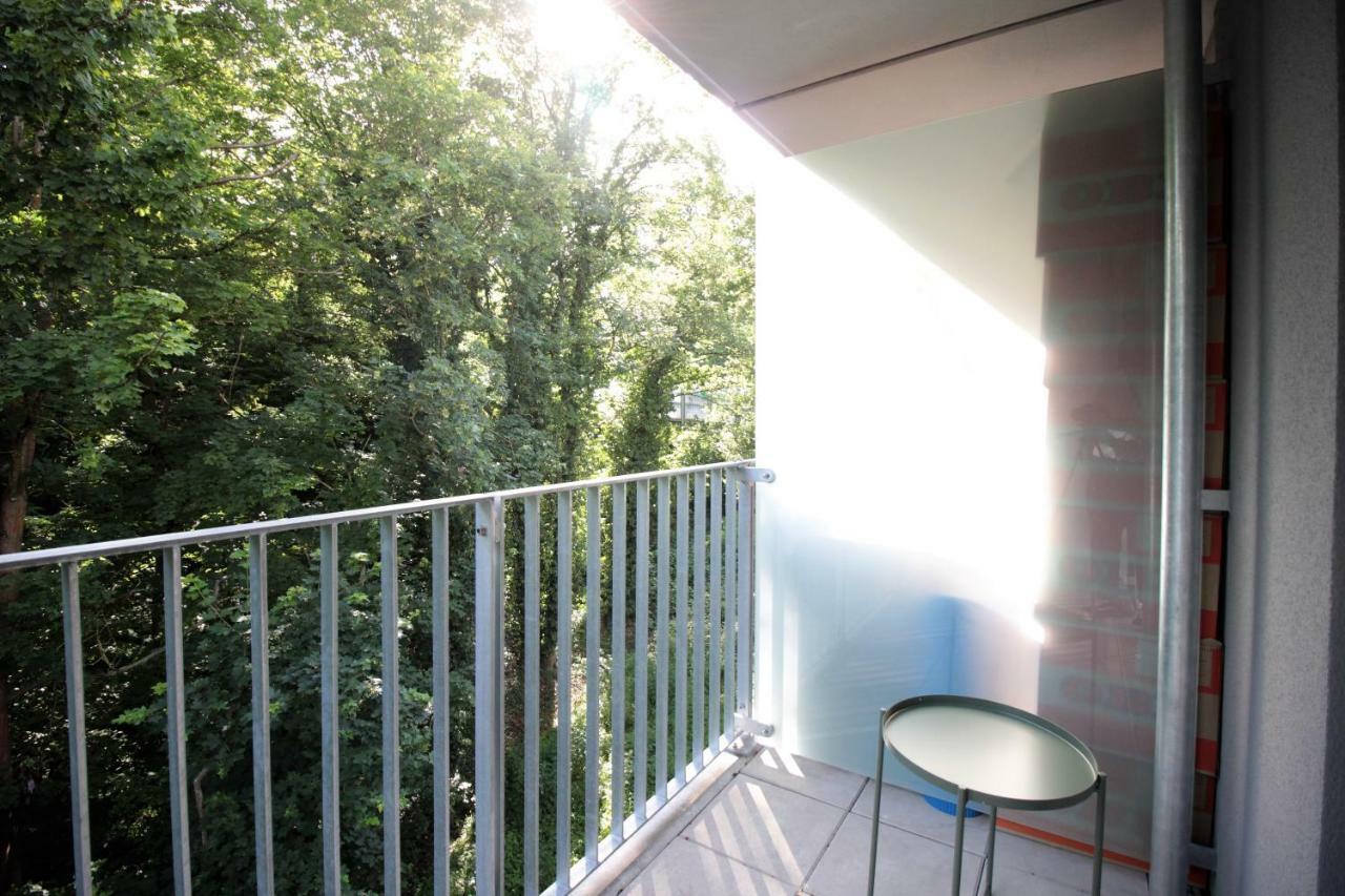 Studio Apartment - Balcony, Netflix, University Hospital Proximity Wurzburg Exterior photo